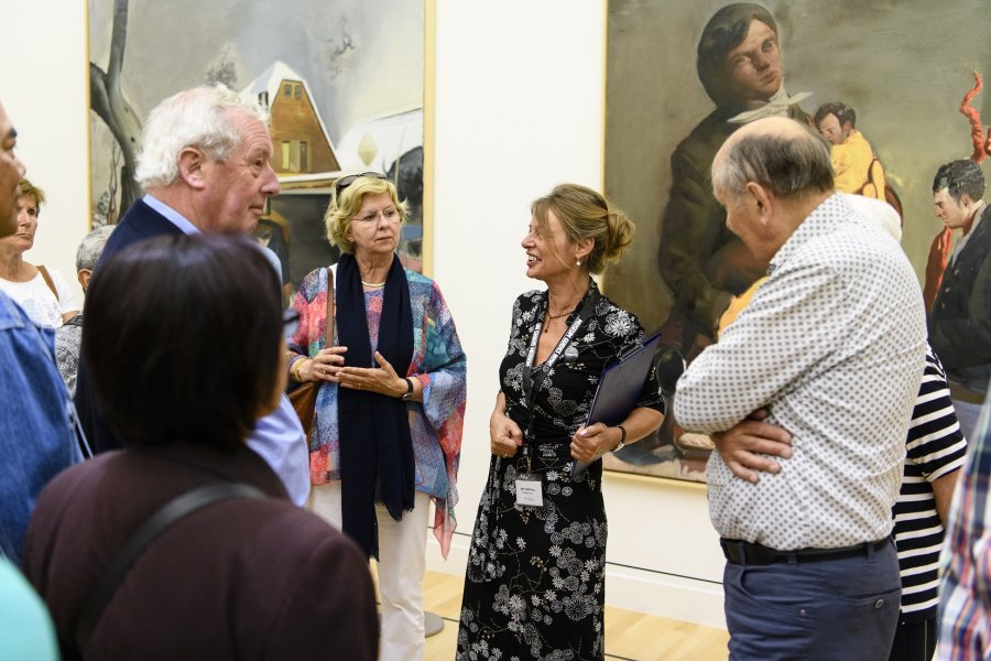 Muriel de Beer - rondleiding bij Museum de Fundatie (foto: Roy Beusker Fotografie)